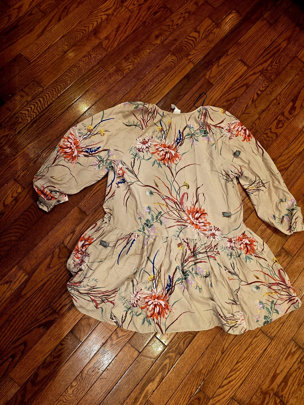 H&M Beige Floral Peplum Mini Dress